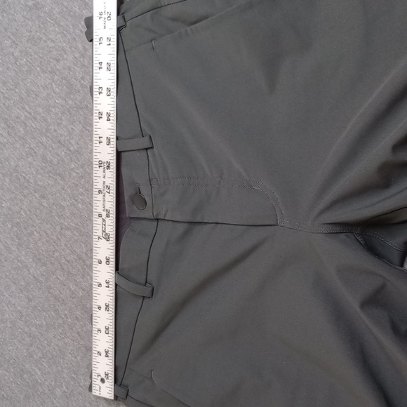 Lululemon Men's 32x12 Gray Dark 12" Performance Golf Shorts - Picture 4 of 8